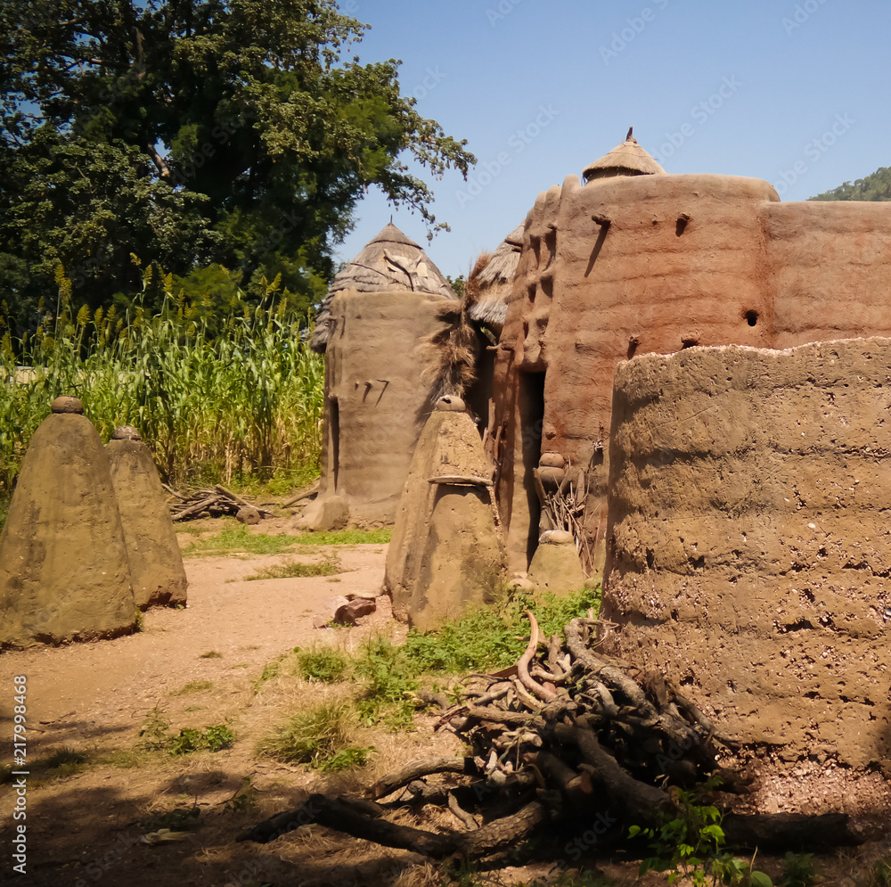 Tameri People Traditional Tammari people village of Tamberma at Koutammakou, the Land ...