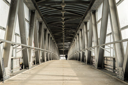 Dekoracja na wymiar  industrialny-most-ze-stali