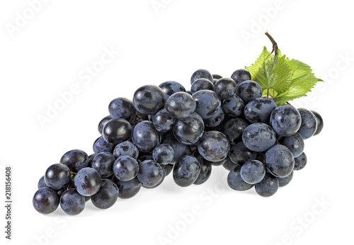 Fotografia, Obraz Blue grapes with leaves isolated on white background