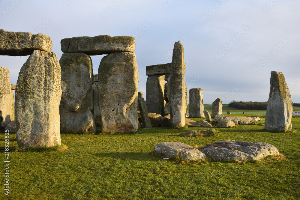stonehenge-jedna-z-najpopularniejszych-atrakcji-wielkiej-brytanii