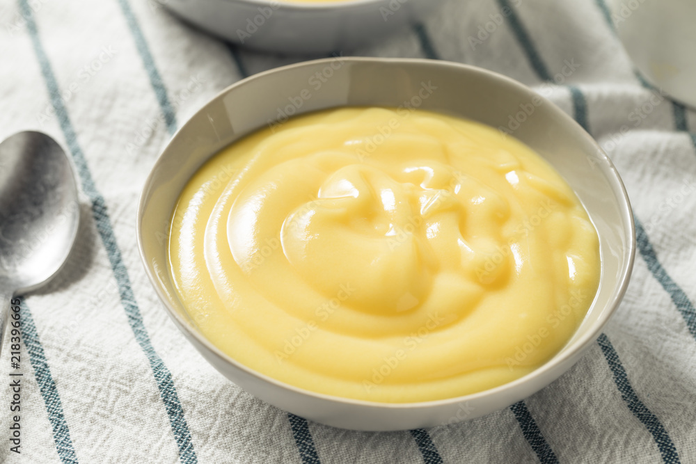 Obraz na płótnie Homemade Vanilla Custard Pudding w salonie
