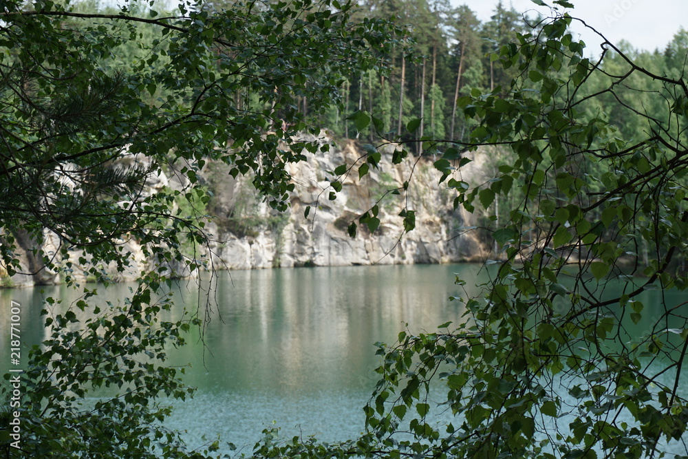 Obraz na płótnie Piaskownia. Jezioro w Skalnych Miastach w Czechach w salonie