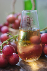 Canvas Print - Grape juice in glass