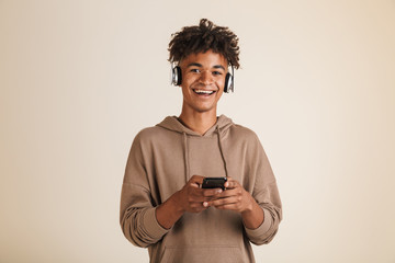 Poster - Portrait of a cheerful young afro american man