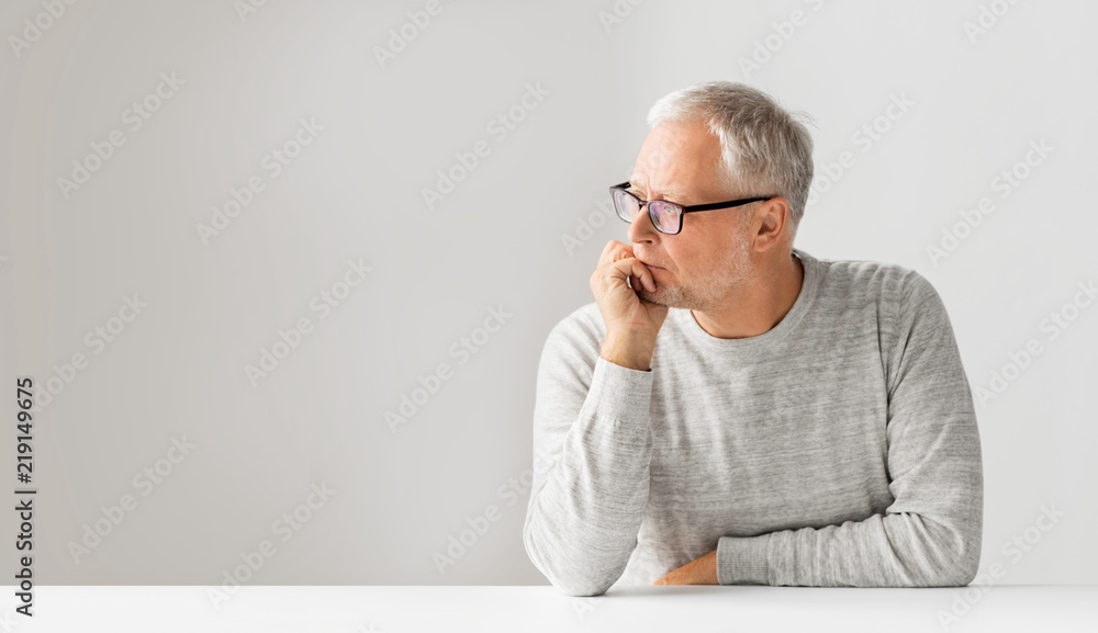 old age, problem and people concept - close up of senior man in glasses thinking - obrazy, fototapety, plakaty 