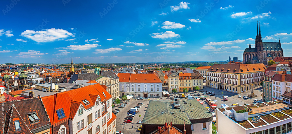 Obraz na płótnie View on the old town of Brno, Czech Republic w salonie