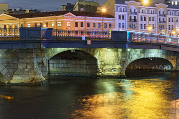 Wall Mural - Belinsky Bridge over the Fontanka River at night. Saint Petersburg, Russia