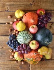 Wall Mural - Autumn vegetables and fruits