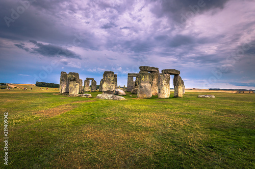 stonehenge-07-sierpnia-2018-starozytny-zabytek-stonehenge-w-anglii