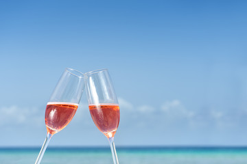 Rose wine at the beach