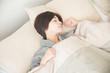 © hanack - 睡眠・女性・バスローブ