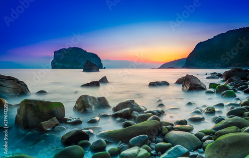 Foto amanecer y atardecer en la costa del país vasco, euskadi