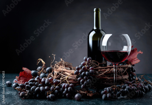 Dekoracja na wymiar  czerwone-wino-i-winogrona