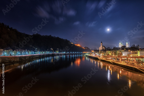 Plakat Passau w nocy