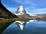 Fototapeta Do przedpokoju - lake reflection Matterhorn sky swiss