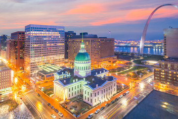 Wall Mural -  St. Louis downtown city skyline at twilight.