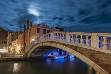 Wall Mural - Venice cityscape by night