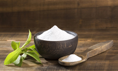 Canvas Print - Natural sweetener in powder from stevia plant - Stevia rebaudiana