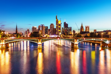 Fototapete - Evening view of Frankfurt am Main, Germany