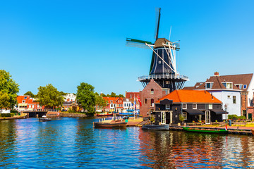 Canvas Print - Old Town of Haarlem, Netherlands