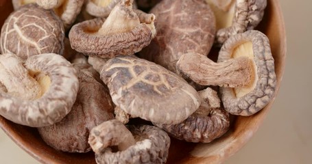 Canvas Print - Traditional chinese herbal, dried mushroom