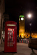 Cabina telefonica rossa e Big Ben di notte, Londra, Regno Unito