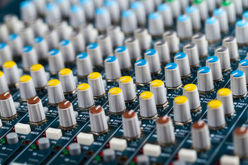 Music mixer console equipment to write change sound