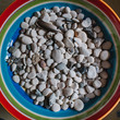 Kieselsteine Steine in bunter Schale Closeup
