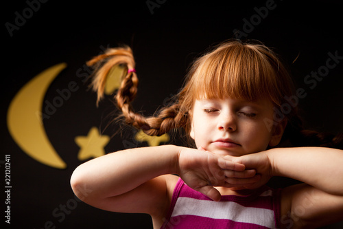 Fotografie, Obraz Little Girl Sleeping in Whimsical Night Scene