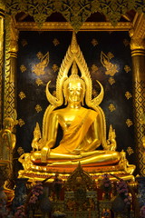 Wall Mural - Phra Buddha Chinnarat, Buddha statue in Wat Phra Sri Rattana Mahathat Temple, Phitsanulok in Thailand.