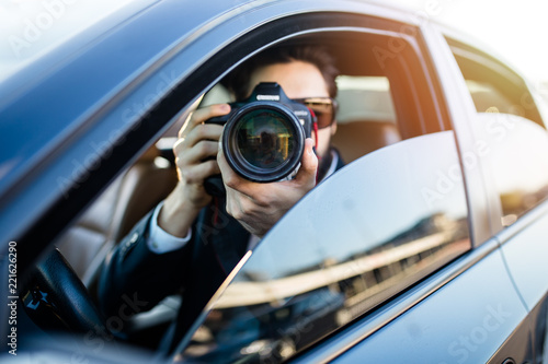 Fotografía Private detective investigating secret case.