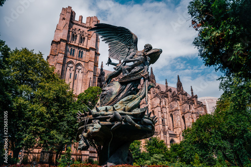 Fotografie, Obraz NEW YORK: statue near St.John cathedral the "Peace fountain"