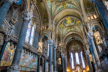 Poster - Intérieur de la Basilique Notre-Dame-de-Fourvière à Lyon