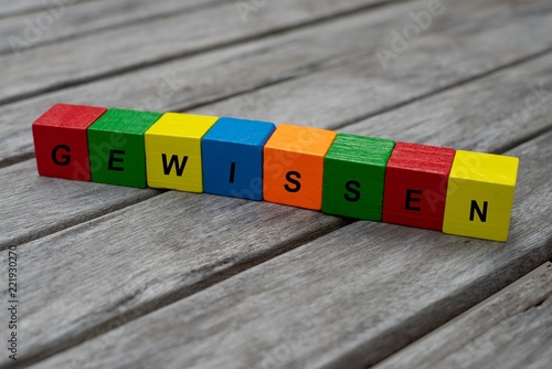 Fotografie, Obraz Farbige Holzwürfel mit Buchstaben auf dem das Wort Gewissen abgebildet ist, Abst