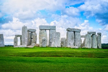 Fototapete - Stonehenge an ancient prehistoric stone monument, Wiltshire, UK.