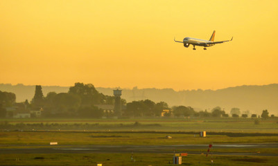 Atterrissage d'un avion de ligne