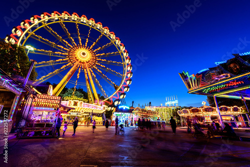 Riesenrad Rummelplatz bei Nacht Tableau sur Toile
