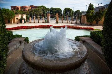 Fuente ornamental en la ciudad de Barcelona