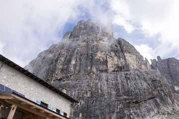 Wall Mural - Salita al rifugio Velo della Madonna - San Martino di Castrozza
