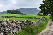 Leading Lines To Pen-y-ghent