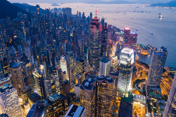 Fototapete - Hong Kong business district at night