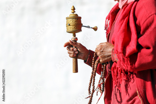 Fotografía Tibetan Prayer Wheel in Bhutanese prayer, Bhutan.