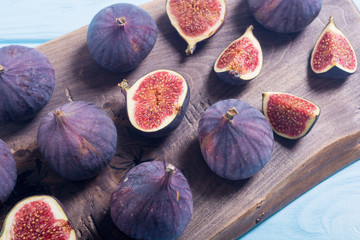 Canvas Print - Fresh autumn fruit figs