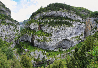 Canvas Print - Anisclo gorge in Ordesa national park, Spain