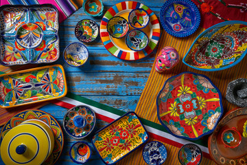 Mexican pottery Talavera style of Mexico