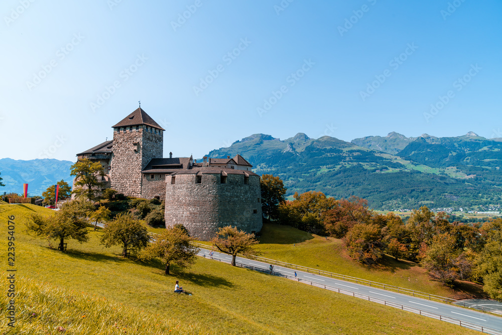 Obraz na płótnie Beautiful Architecture at Vaduz Castle, the official residence of the Prince of Liechtenstein w salonie