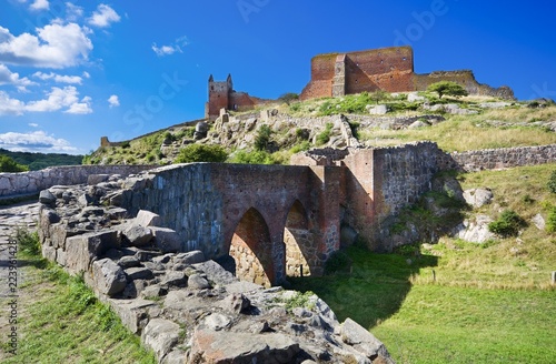 Leinwand Poster  Hammershus castle - the biggest Northern Europe castle ruins situated at steep g