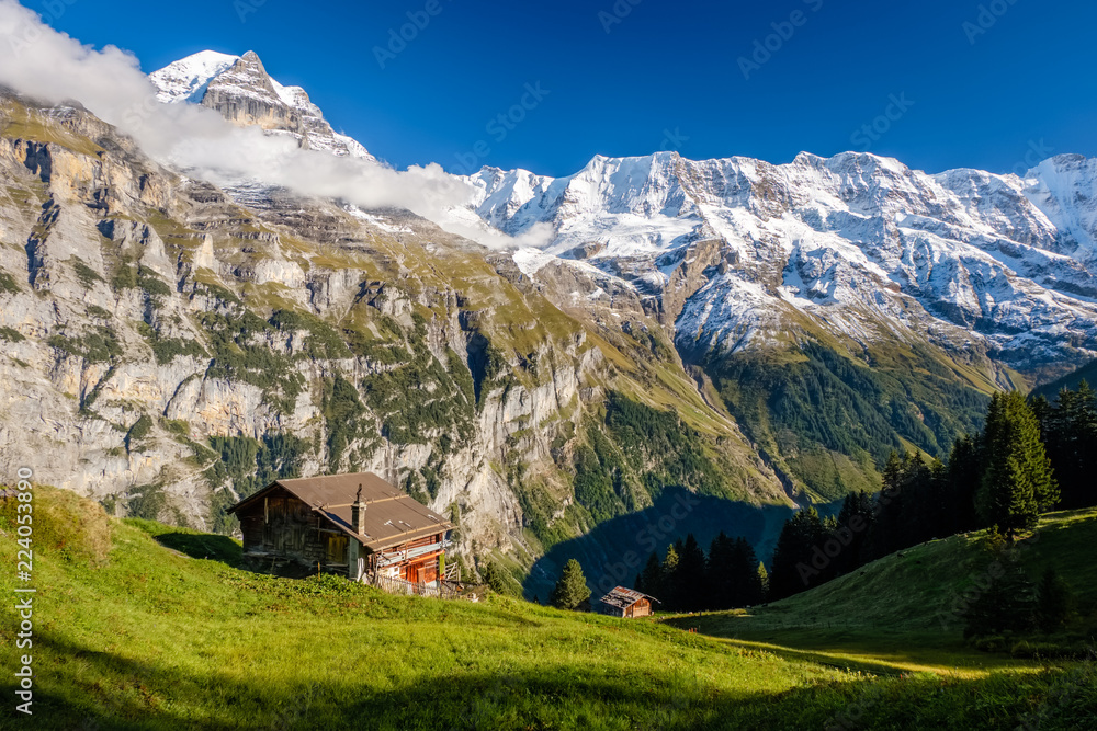 Spectacular mountain views near the town of Murren (Berner Oberland ...