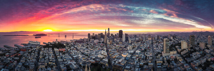 Fototapete - Aerial Panoramic View of San Francisco Skyline at Sunrise