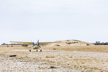 Cessna 172 Landet Auf Sandpiste, Flugfeld Ganab, Namib-Naukluft-Nationalpark